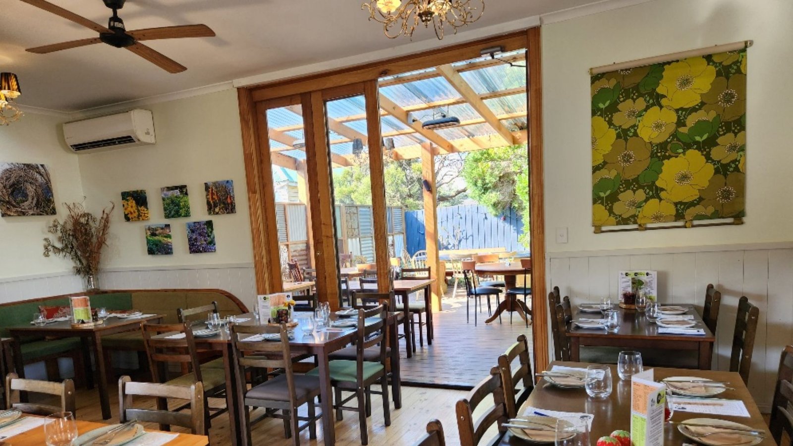 REAL DINING TO OUTSIDE